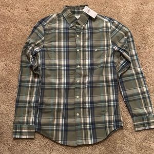 NWT Men’s AE Button Down